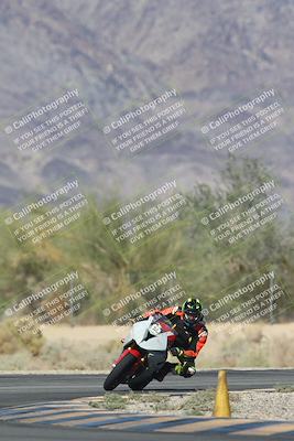 media/Oct-30-2025-Racers Edge (Thu) [[dabbdaf680]]/3-B Group/Session 5 (Turn 6)/